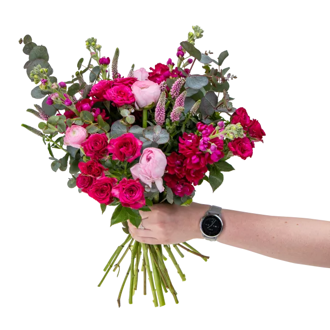 Bouquet of spray roses and ranunculus